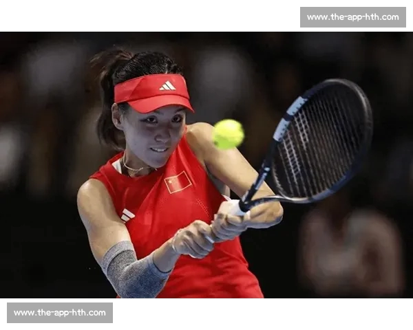 温网激战！王欣瑜强势晋级，下轮 CCTV5 直播，一起为中国金花助威！